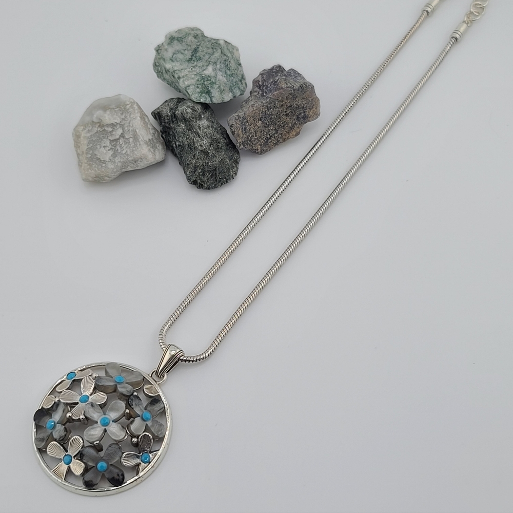 $68 Brighton "Eden's Garden" Asian Influenced Floral Blossoms Round Pendant 🌺 - Picture 5 of 10